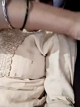 Sofia kuuu online show from November 5, 8:17 am