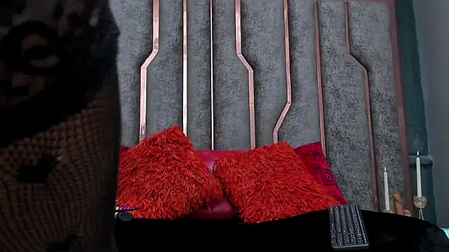 SienaFacchini online show from November 12, 7:18 pm