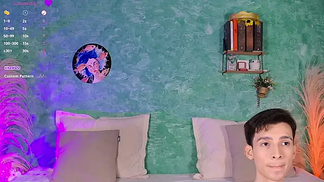 Snapshot of VicenteFerrer chatting on December 20, 12:24 am VicenteFerrer online show from December 20, 12:24 am