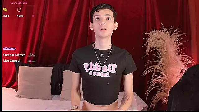 Snapshot of VicenteFerrer chatting on June 18, 2:11 pm VicenteFerrer online show from June 18, 2:11 pm