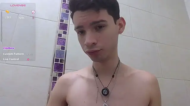 Snapshot of VicenteFerrer chatting on June 6, 1:05 pm VicenteFerrer online show from June 6, 1:05 pm