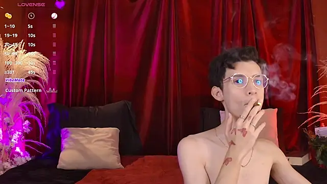 Snapshot of VicenteFerrer chatting on January 14, 8:01 pm VicenteFerrer online show from January 14, 8:01 pm