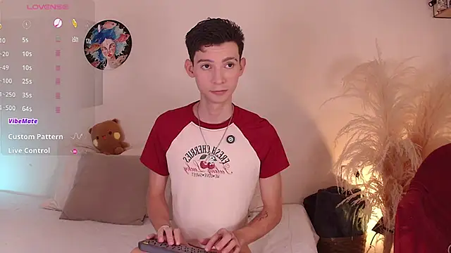 Snapshot of VicenteFerrer chatting on June 27, 3:29 pm VicenteFerrer online show from June 27, 3:29 pm