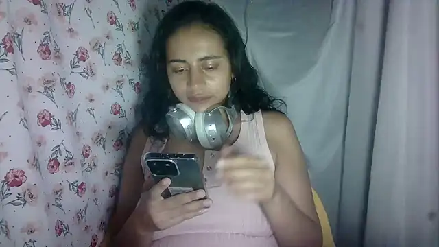 Anabelhotxx16 online show from November 2, 4:06 am