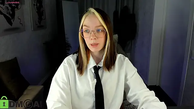 Snapshot of R0cket_bunny chatting on April 15, 1:00 am R0cket bunny online show from April 15, 1:00 am