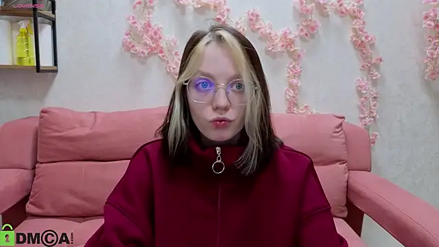 R0cket bunny online show from December 3, 1:06 am