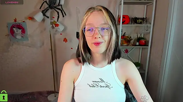 R0cket bunny online show from November 7, 1:10 am