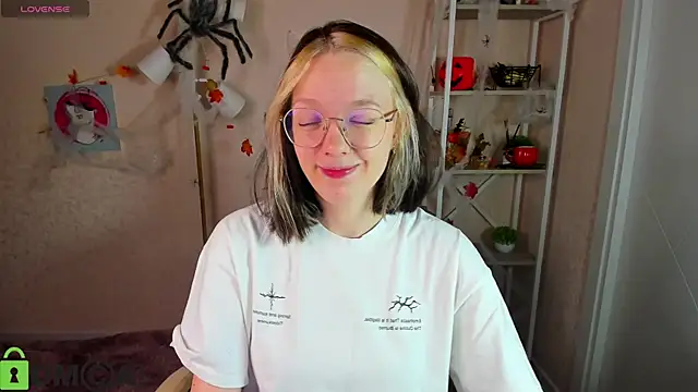 R0cket bunny online show from November 6, 1:09 am