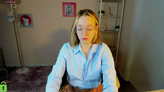 Snapshot of R0cket_bunny chatting on October 8, 12:45 am R0cket bunny online show from October 8, 12:45 am