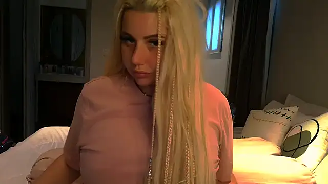 TiaDoll online show from November 9, 9:46 am