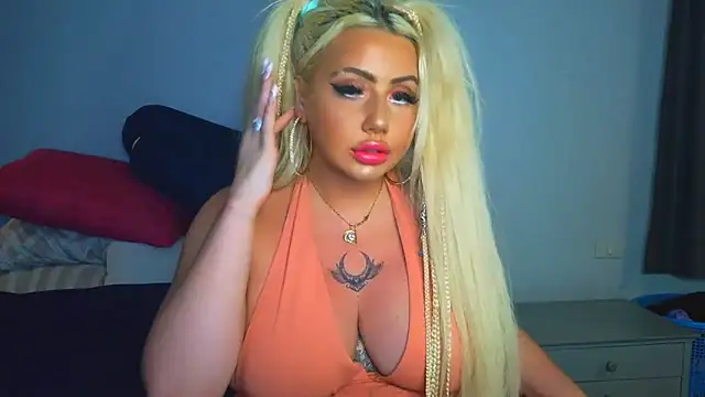 TiaDoll online show from November 13, 4:00 pm