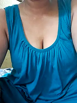 Snapshot of Mon-Shot9 chatting on September 21, 10:42 am Mon-Shot9 online show from September 21, 10:42 am