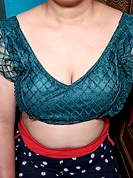 Snapshot of Mon-Shot9 chatting on September 9, 9:24 pm Mon-Shot9 online show from September 9, 9:24 pm