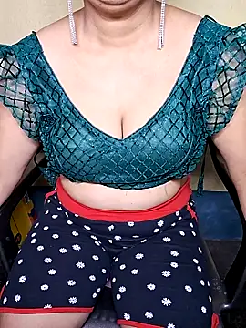 Snapshot of Mon-Shot9 chatting on September 13, 10:43 pm Mon-Shot9 online show from September 13, 10:43 pm