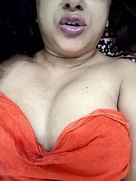 Snapshot of sweet_jenni chatting on May 16, 4:44 am sweet jenni online show from May 16, 4:44 am