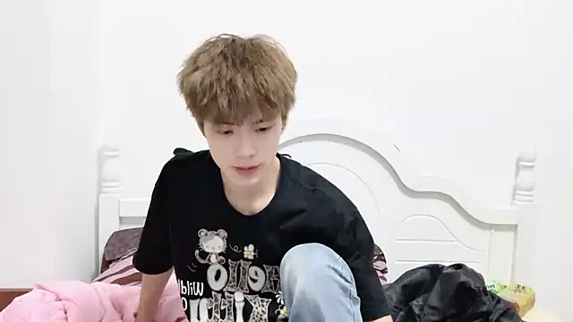 linger2563 online show from October 11, 2:40 pm