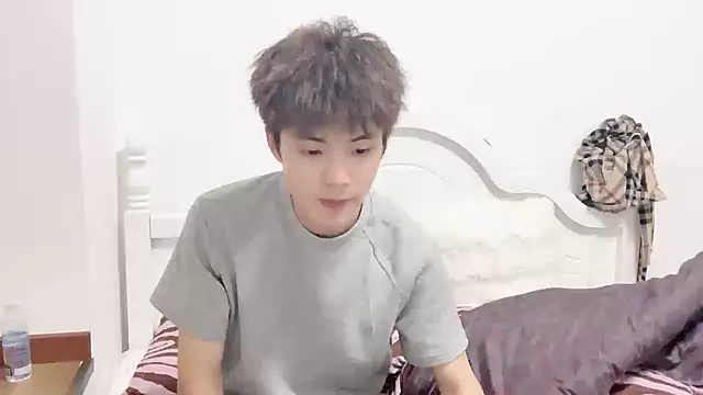 linger2563 online show from September 28, 2:57 pm