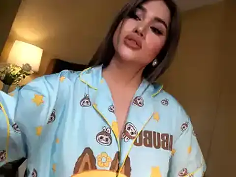 bellaswildcummer online show from June 20, 7:52 pm