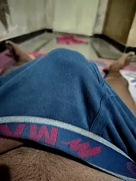 Snapshot of Exotic_AJ chatting on November 7, 3:05 pm Exotic AJ online show from November 7, 3:05 pm