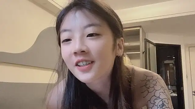 Snapshot of A_18_girls chatting on September 21, 2:17 am A 18 girls online show from September 21, 2:17 am