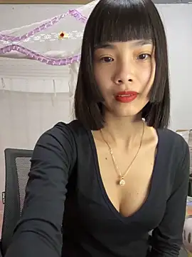 andymi1 online show from October 31, 8:22 am