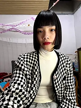 andymi1 online show from November 5, 1:52 am