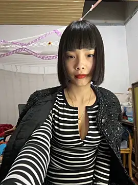 andymi1 online show from November 6, 1:04 pm