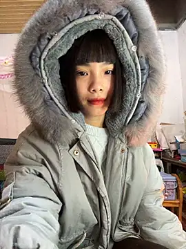 andymi1 online show from November 18, 2:27 am