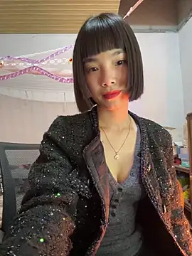 andymi1 online show from December 17, 1:38 pm