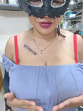 Queen Nightt online show from June 16, 3:50 am