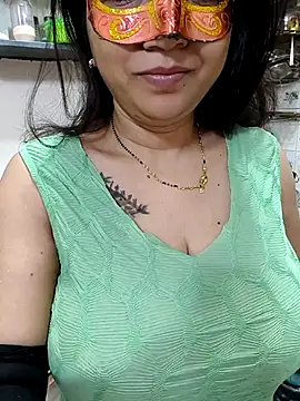 Snapshot of Queen_Nightt chatting on September 11, 3:17 am Queen Nightt online show from September 11, 3:17 am