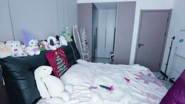 Snapshot of Yuki_Neko_ chatting on February 25, 3:40 am Yuki Neko online show from February 25, 3:40 am