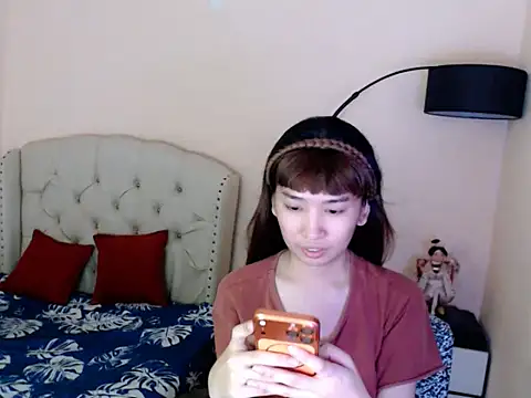 ShantalFoxxy  online show from June 27, 4:07 am