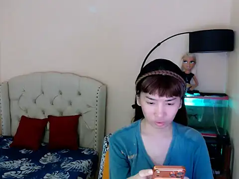 ShantalFoxxy  online show from April 5, 1:34 am