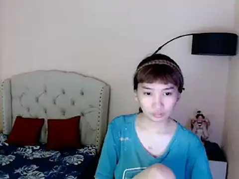 ShantalFoxxy  online show from July 19, 1:58 am