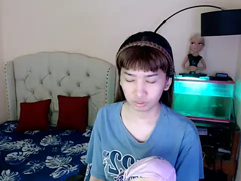 ShantalFoxxy  online show from February 20, 4:20 am