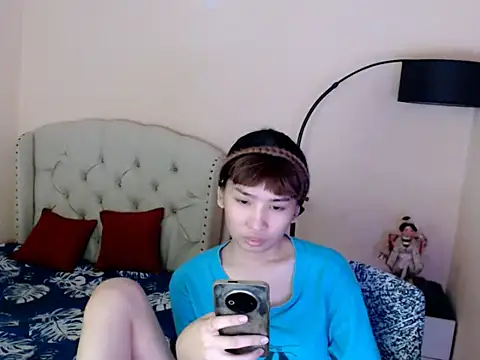 ShantalFoxxy  online show from July 5, 4:19 am