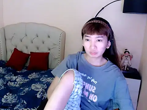 ShantalFoxxy  online show from May 26, 2:04 pm