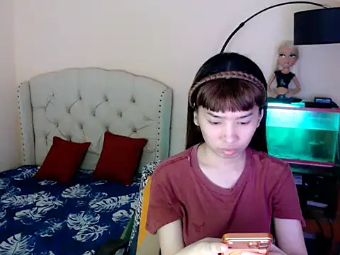 ShantalFoxxy  online show from February 17, 5:05 am