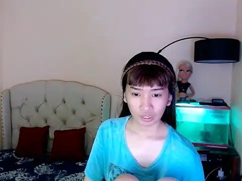 ShantalFoxxy  online show from March 8, 2:04 am