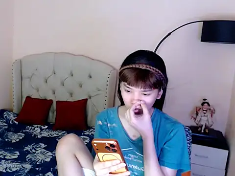 ShantalFoxxy  online show from July 19, 2:03 pm