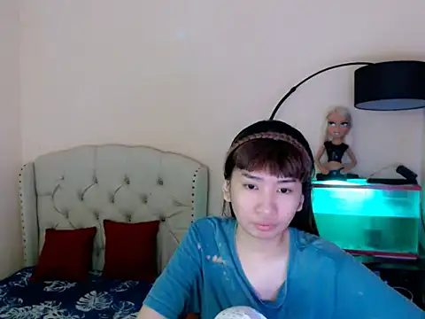 ShantalFoxxy  online show from March 11, 1:10 am