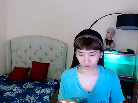 ShantalFoxxy  online show from March 15, 12:06 am