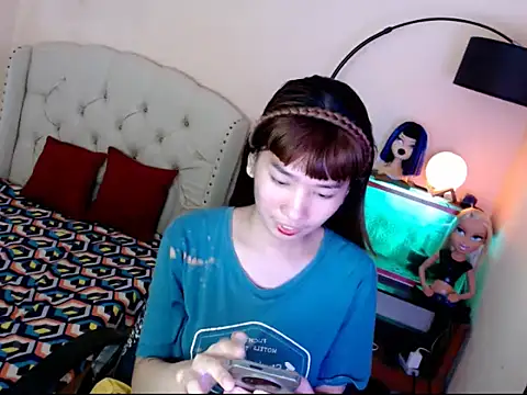 ShantalFoxxy  online show from November 4, 1:37 pm