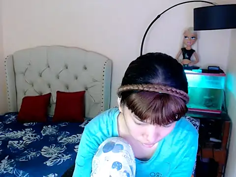 ShantalFoxxy  online show from February 19, 2:41 am