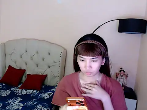 ShantalFoxxy  online show from June 26, 12:22 pm