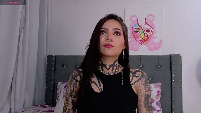 sara queen10 online show from October 10, 1:50 am