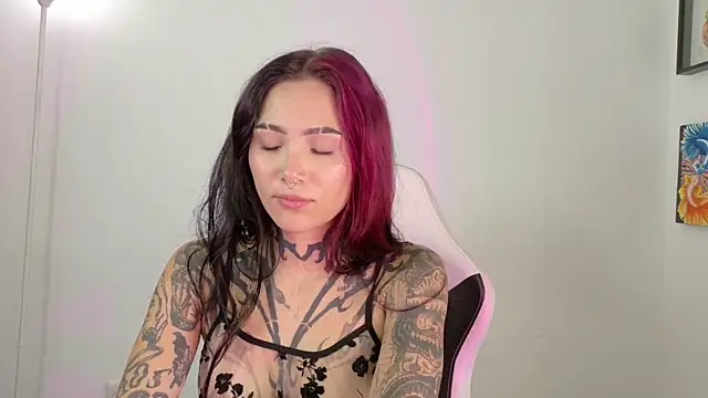 sara queen10 online show from April 21, 1:39 pm