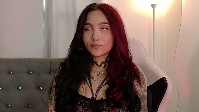 sara queen10 online show from March 24, 8:31 pm