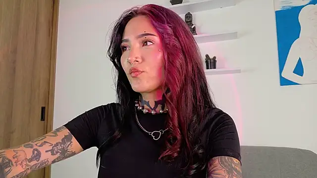 sara queen10 online show from May 26, 4:16 pm